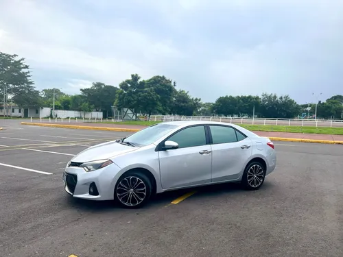 Sedán C 3 | Automático