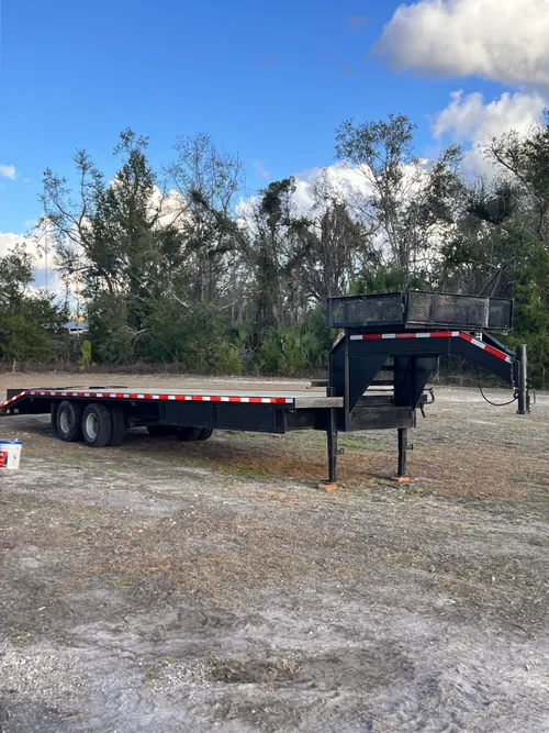 33' Gooseneck Trailer w/5' Dovetail 20klbs GVWR
