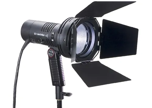Sachtler Reporter 200D 200W HMI Focusing HMI Flood