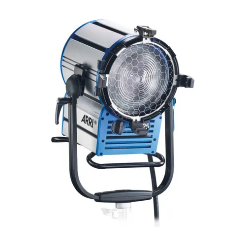 ARRI True Blue D25 HMI 2500W Fresnel Head