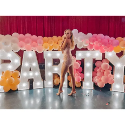 4FT PARTY LETTER HIRE