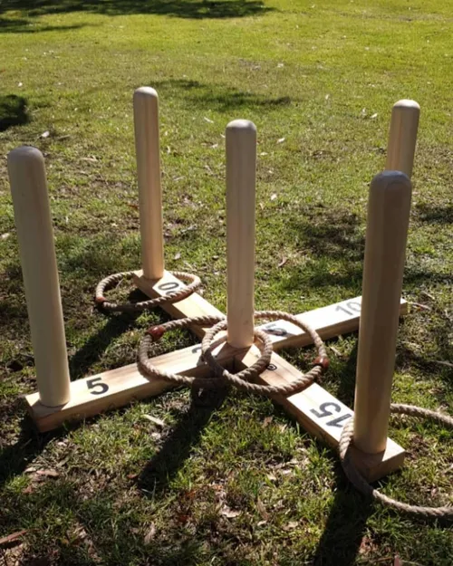 Giant Quoits 1.0 x 1.0 x 0.5m (4 rings) Sign included