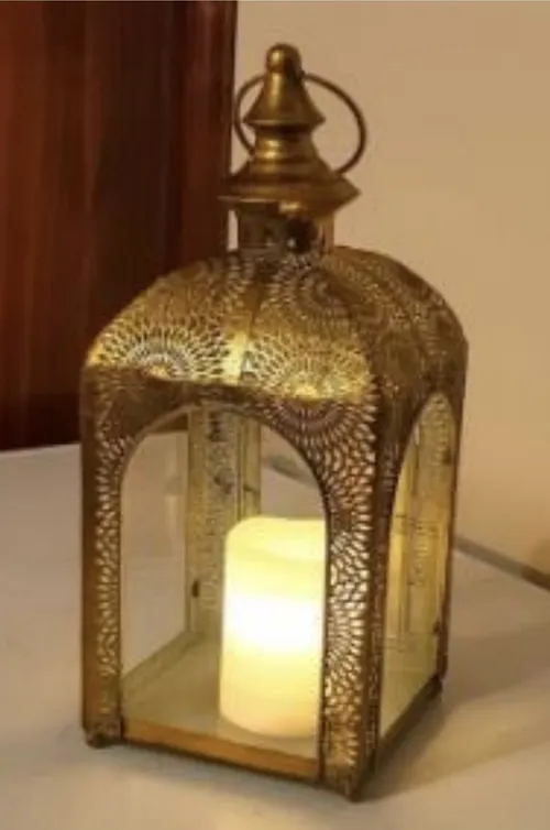 Gold Metal Lantern (Candle Extra)