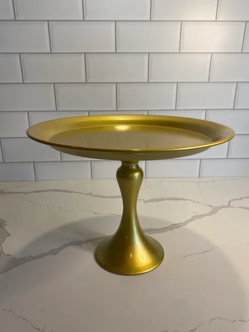 Medium Gold Pedestal Stand