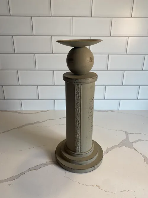Grey Ball Topped Candlehodler