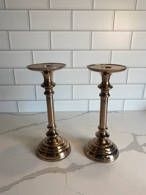 Set of 2 Rose Gold Metal Candlesticks