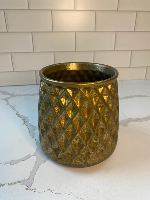Gold Diamond Pattern Container