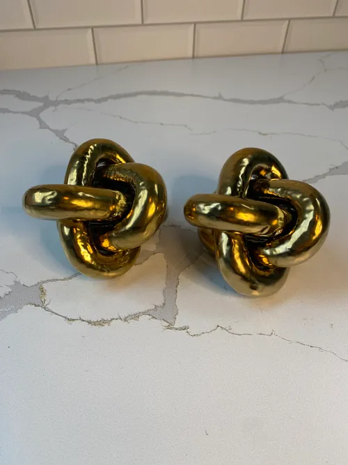Gold Knot