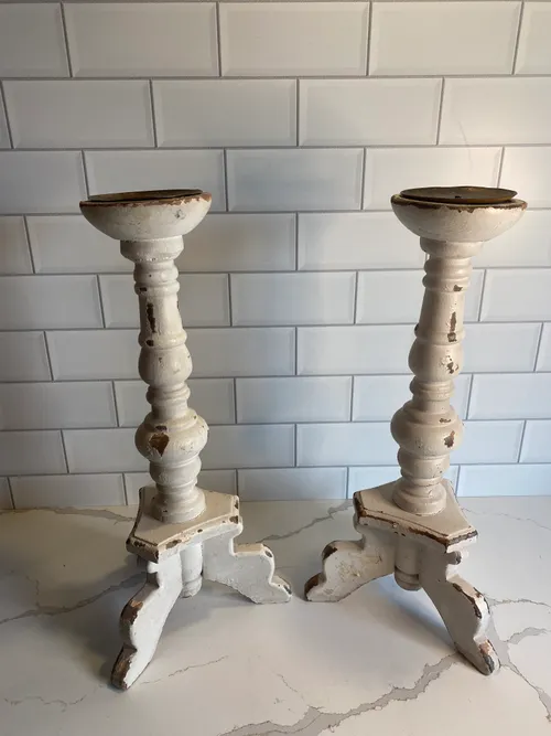 Set of 2 Medium White Wood Candleholders