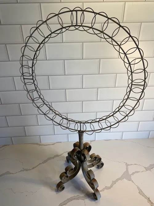Round Wire Photo Holder