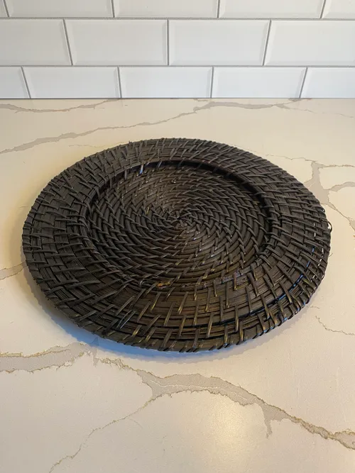 Dark Natural Round Charger