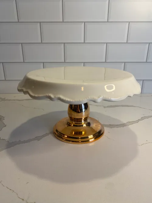 White and Rose Gold Icing Cake Stand