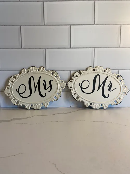 Hanging White Metal 