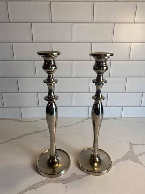 Set of 2 Sleek Silver Candlesticks