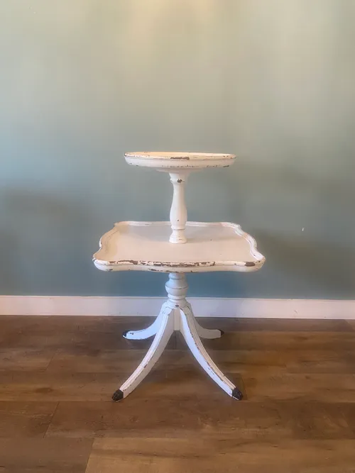 Vintage 2-tiered Table