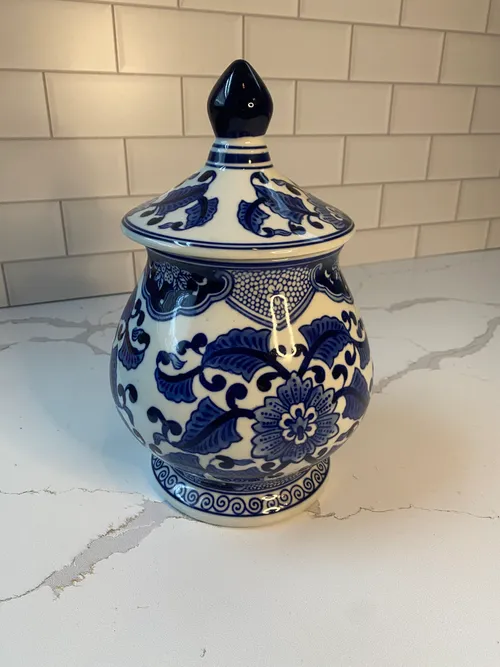 Small Chinoiserie Ginger Jar