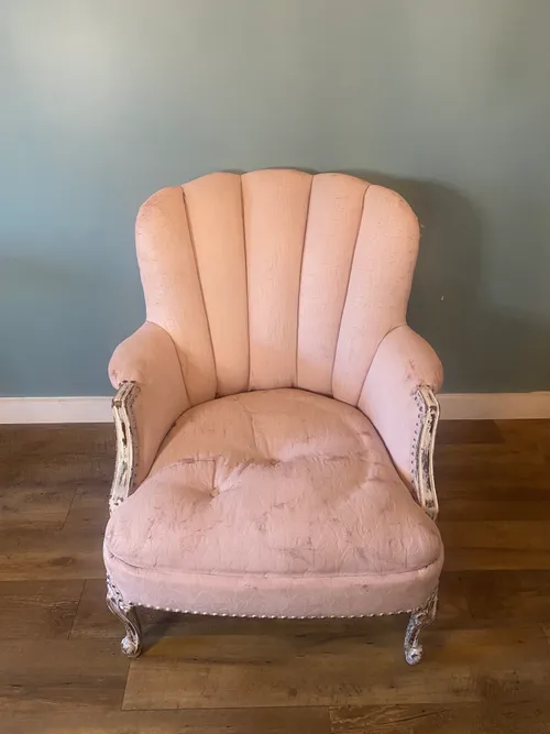 Vintage Pink Chalkpainted Chair
