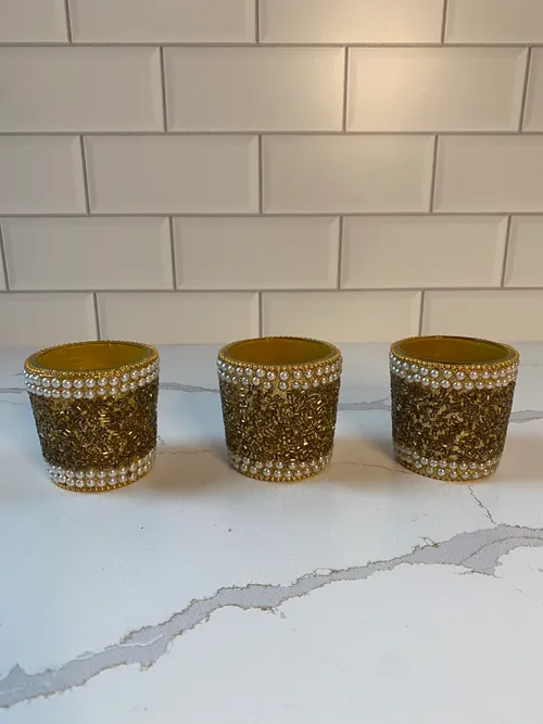 Set of 2 gold and pearl tealight holders
