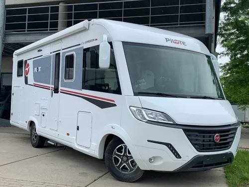 Pilote G720FGJ Fiat  140Pk Automaat 4 Personen (PLBF-162)