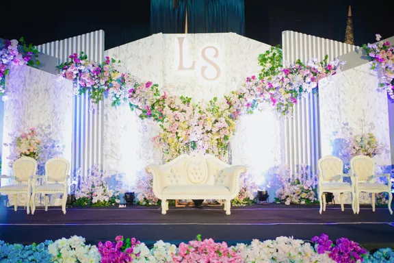 Stage collection image