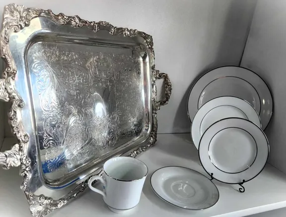 Dishes collection image