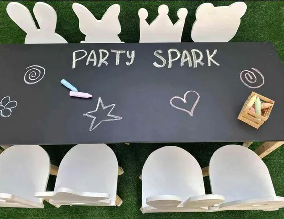 Mesas y Sillas para niños collection image