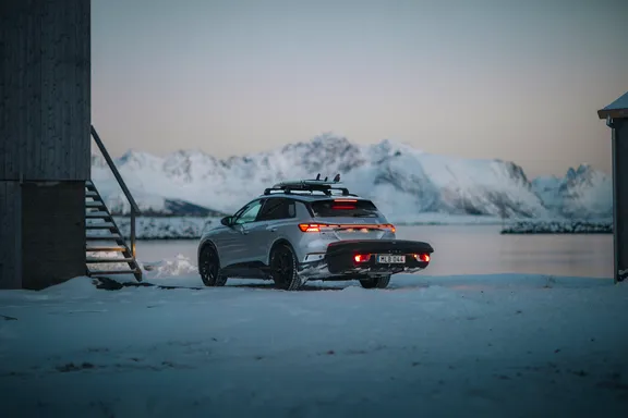 Coffres sur attelage Thule collection image