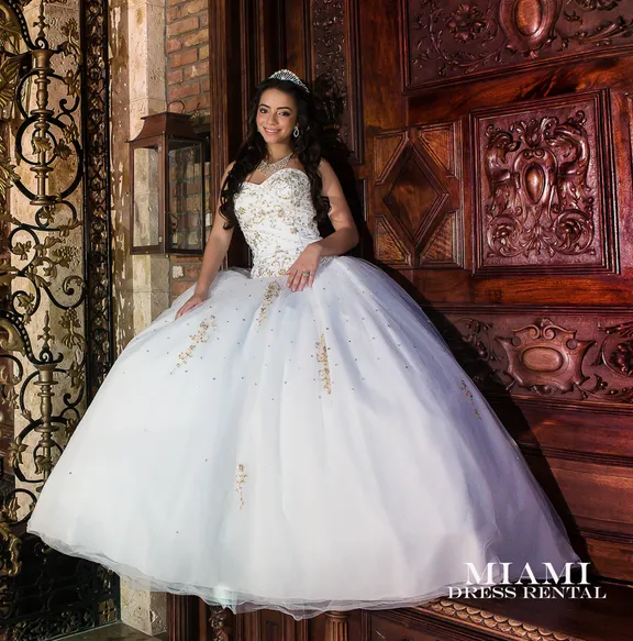 Ivory/ Marfil collection image