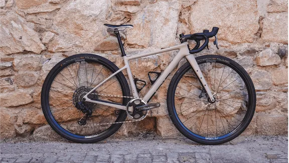 Category_Premium gravel bike collection image