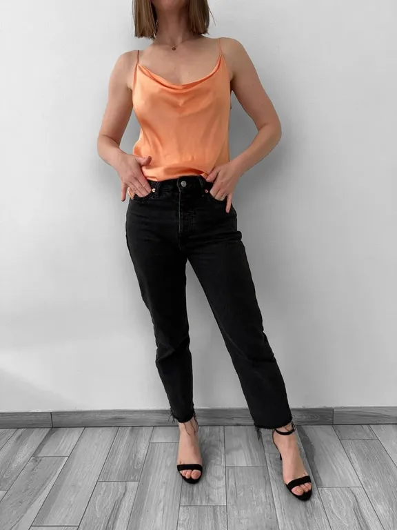 Topy, tílka collection image