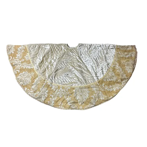 Category_Stockings, Tree Skirts & Textiles collection image