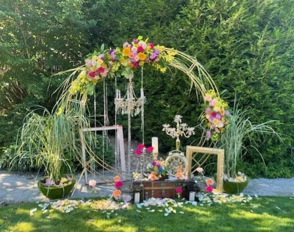 Large Gold Circle Arch collection image