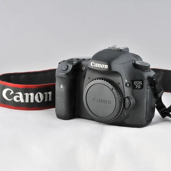 Cameras - Canon DSLR collection image