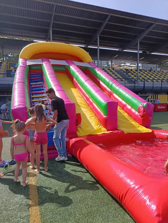 Alquiler de hinchables acuaticos en Barcelona Tarragona Lleida y Girona  collection image