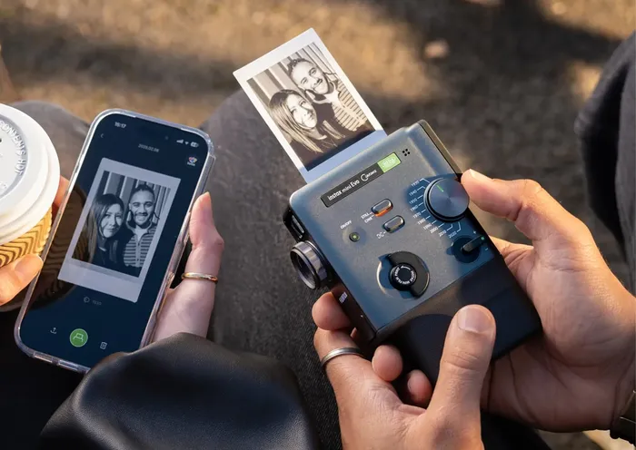 Loop News: Instax Evo Cinema