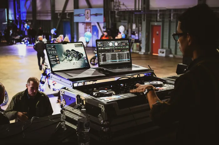 Sound technician to the rescue in Adelaide