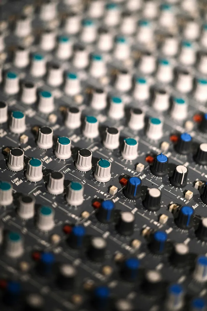 Mixing desk