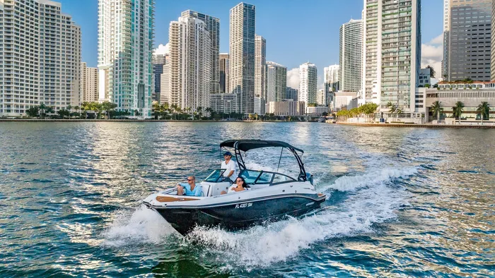 Best Boat Tours in Miami: Complete Guide