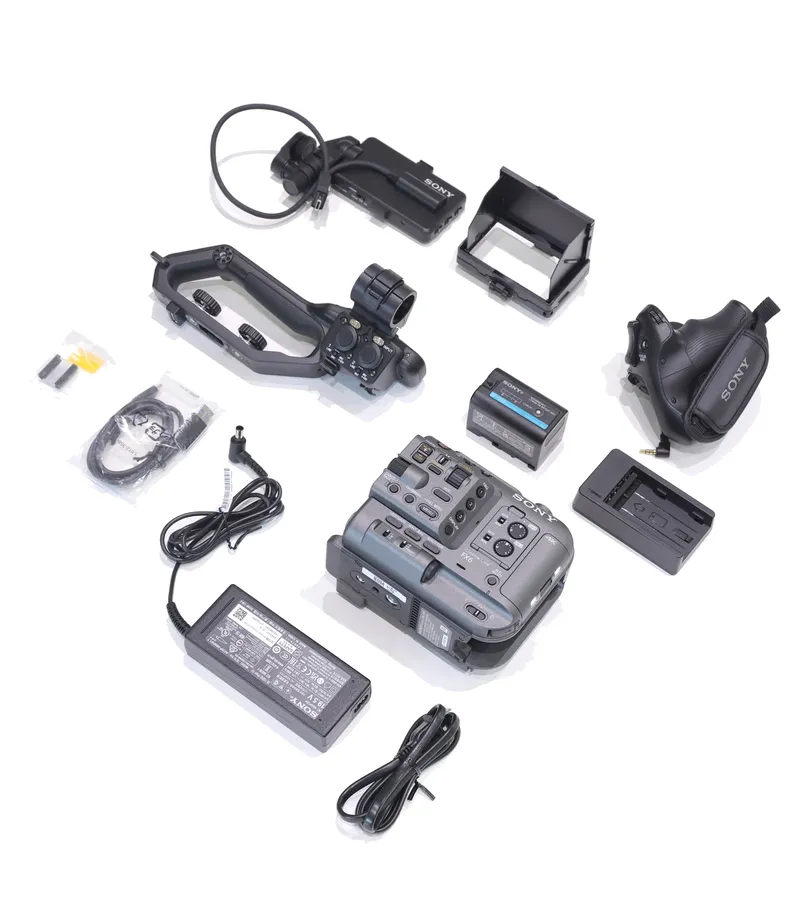 Kit de Cámara Sony FX6 cinema line (Sin óptica) con jaula tilta, 2 baterías v-mount, cargador y memoria 256gb