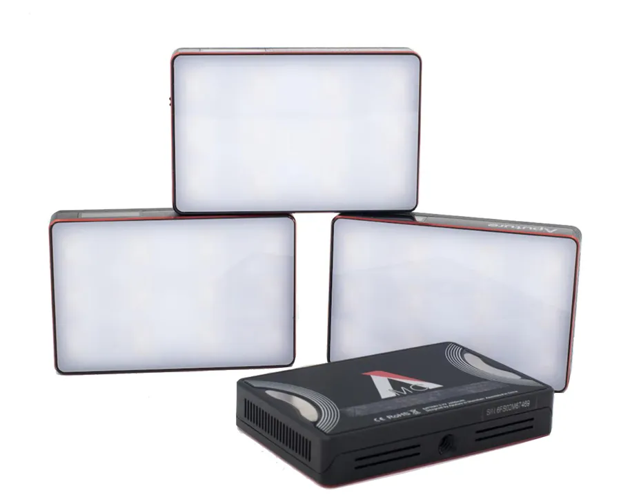 Kit 4 Lámparas LED Aputure MC RGBW con case 2 softbox silicon y 2 monturas a cold shoe.