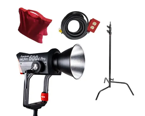 Lámpara led Aputure LS 600D Pro con c-stand, extensión y sandbag.
